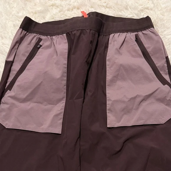 The North Face Men's Brown and Gray Cargo Pants - Picture 4 of 5